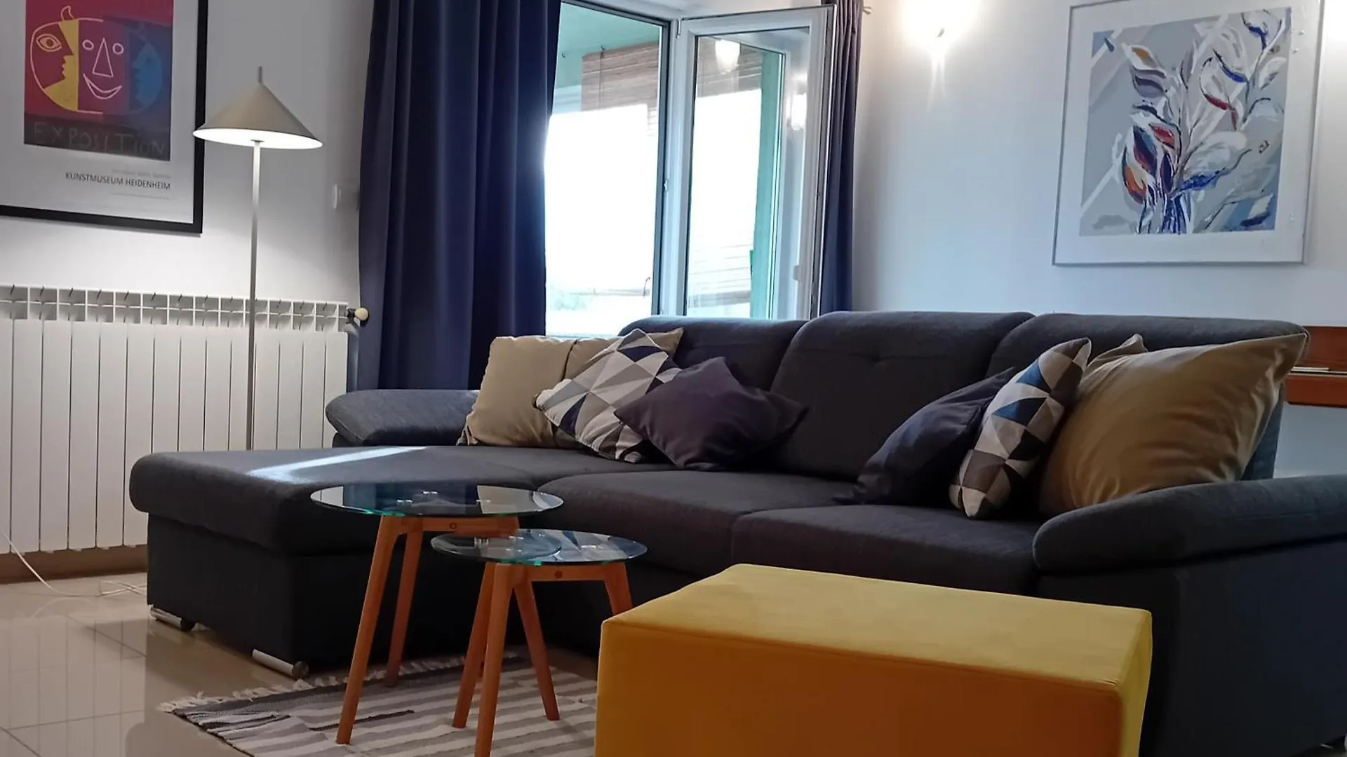 Apartments Karmen Pula